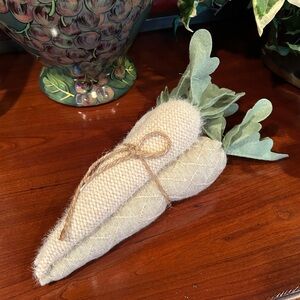 NWOT The Farmhouse Rachel Ashwell Decorative Cream Carrot Bundle